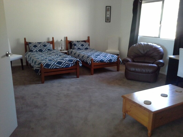 Bed & Breakfast Tree Lodge