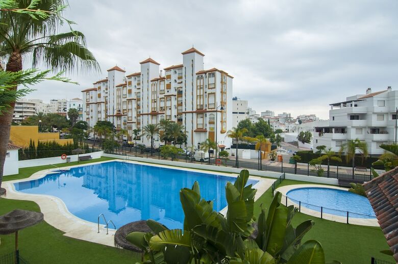 Apartamentos Puerto Deportivo Estepona
