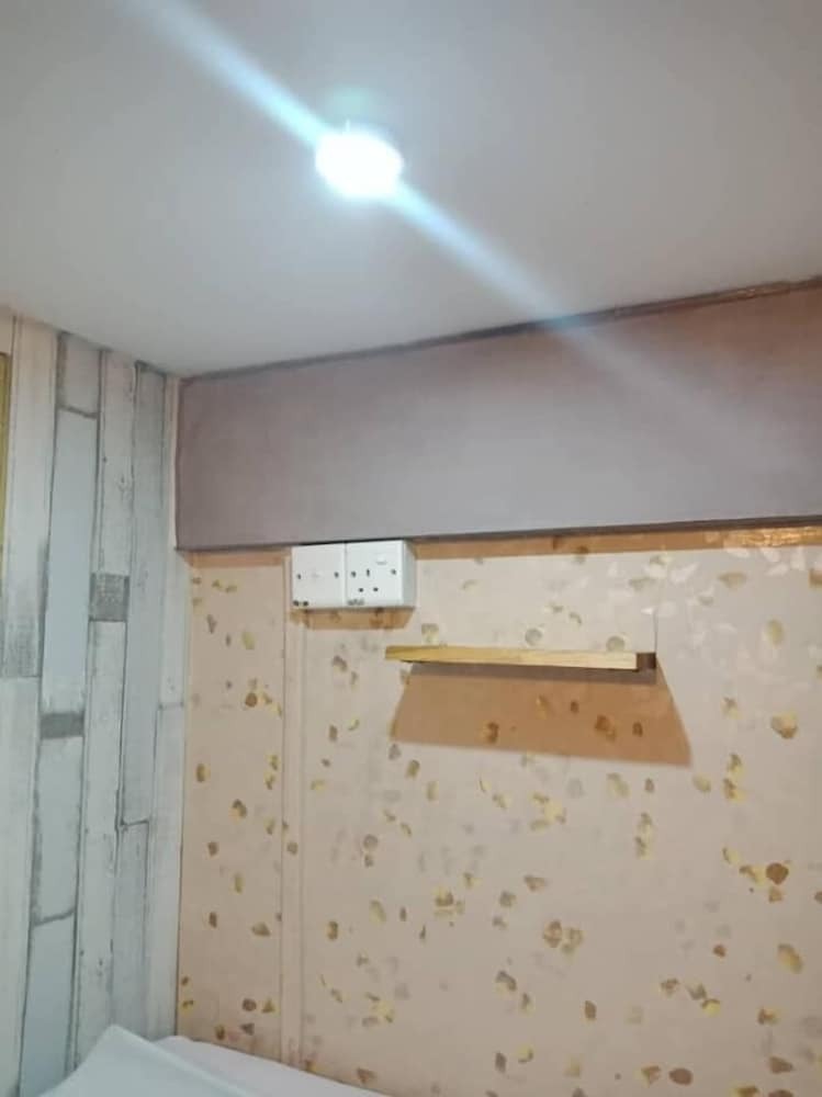 Hostal Escape Backpackers Kk