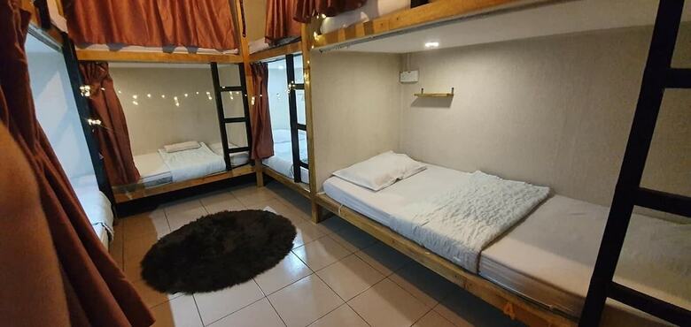 Hostal Escape Backpackers Kk