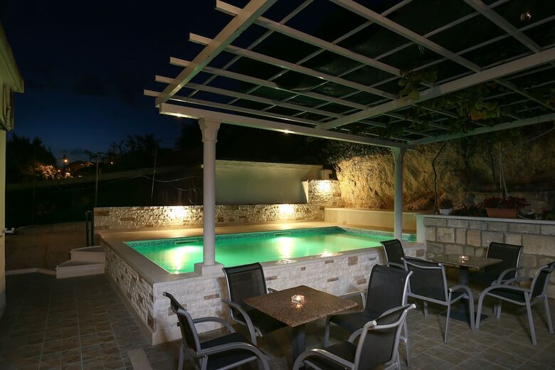 Hotel Guest House Kusalo