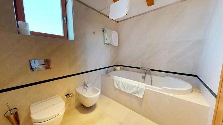 Riva And Diocletian Apartments