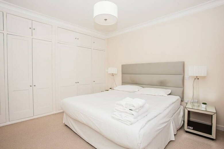 Luxury 2 Bed Mayfair Apartment