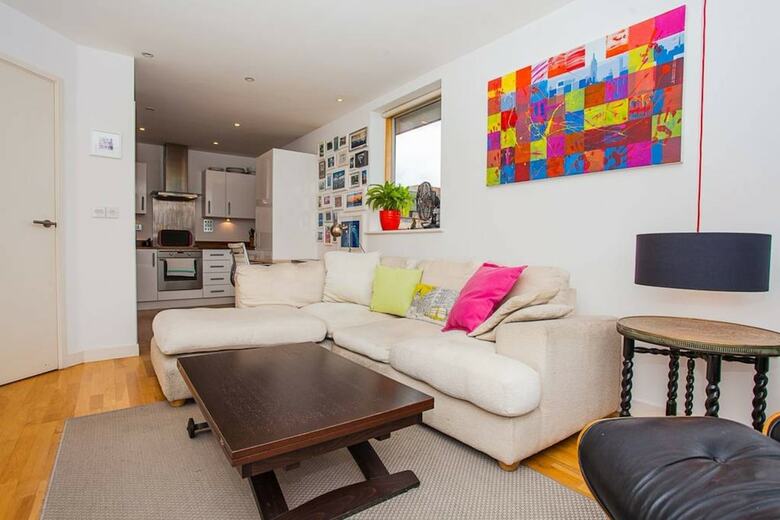 Lovely 1 Bed Apartment In Fantastic Location