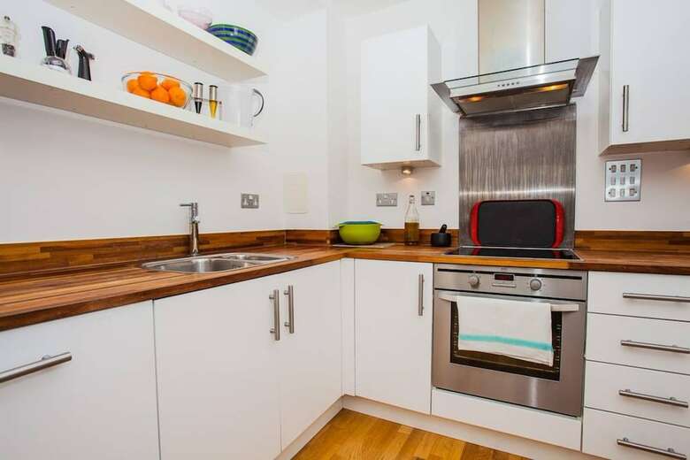Lovely 1 Bed Apartment In Fantastic Location