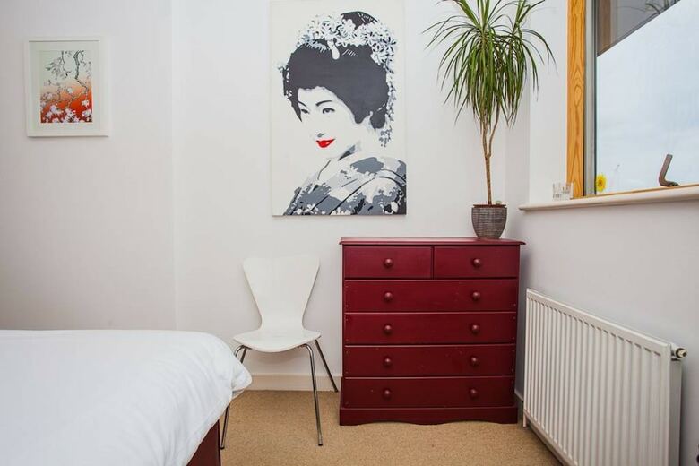 Lovely 1 Bed Apartment In Fantastic Location