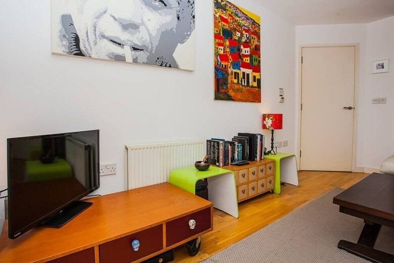 Lovely 1 Bed Apartment In Fantastic Location