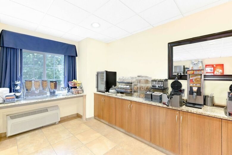 Hotel Microtel Inn & Suites By Wyndham Kearney