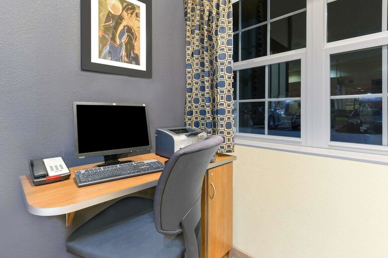 Hotel Microtel Inn & Suites By Wyndham Kearney