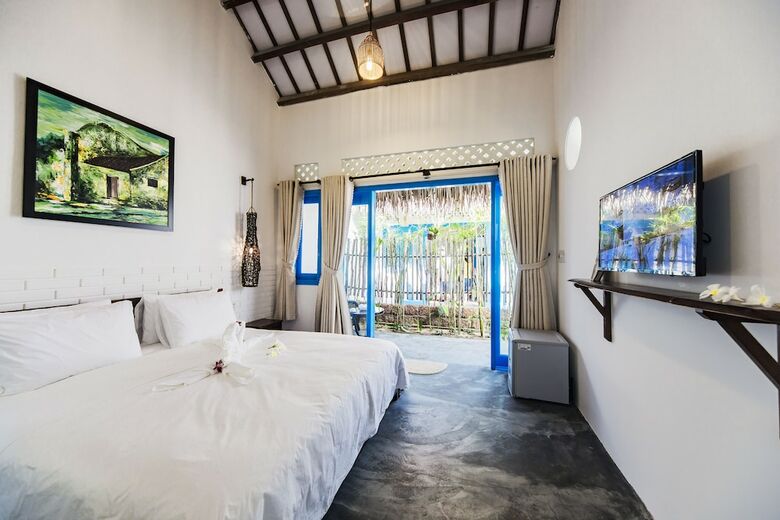 Hotel Cashew Tree Bungalow