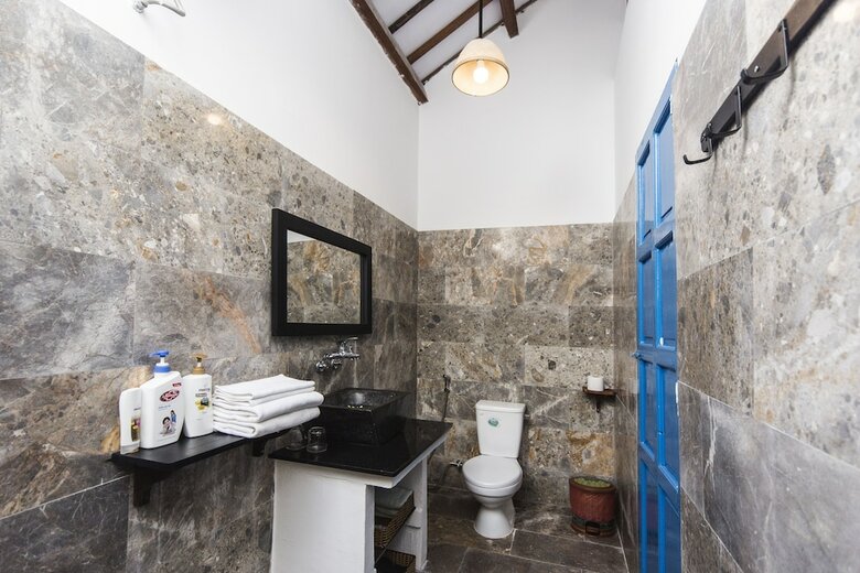 Hotel Cashew Tree Bungalow