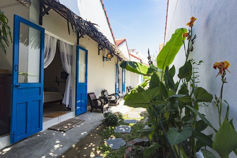Hotel Cashew Tree Bungalow