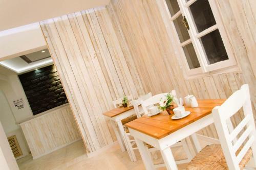 Ino Hotel