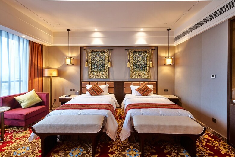 Huayu Landmark Hotel