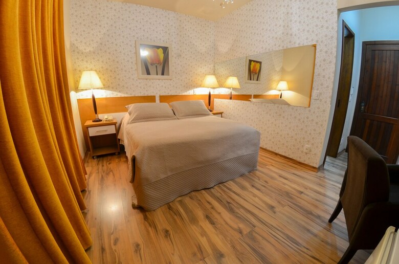 Hotel Canto Belo