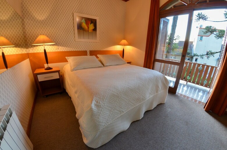 Hotel Canto Belo