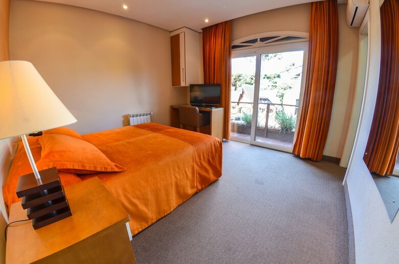 Hotel Canto Belo