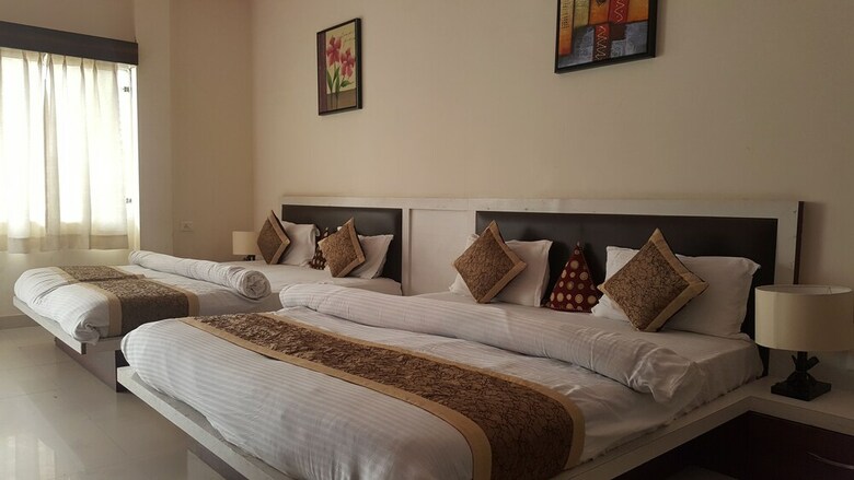Hotel Kumkum Palace