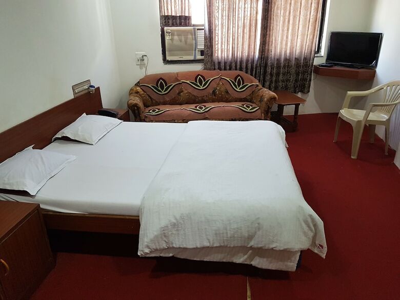 Hotel Dhruv Palace
