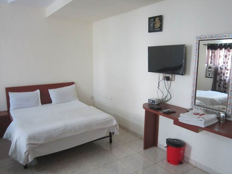 Hotel Dhruv Palace