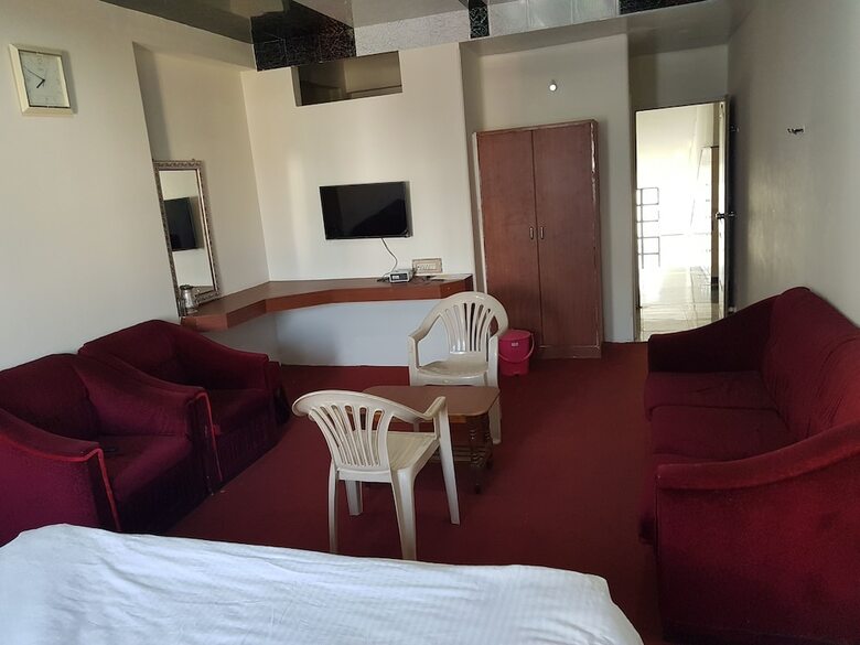 Hotel Dhruv Palace