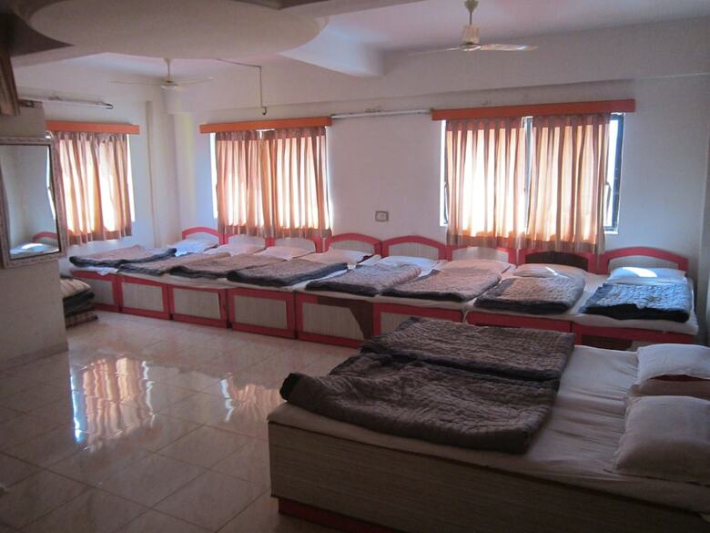 Hotel Dhruv Palace