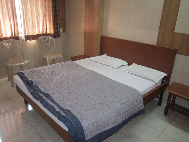 Hotel Dhruv Palace