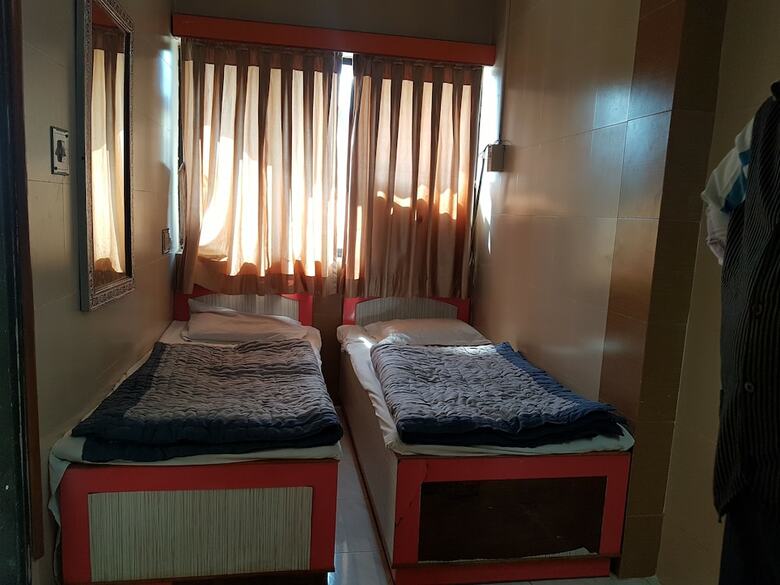Hotel Dhruv Palace