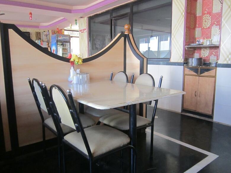 Hotel Dhruv Palace