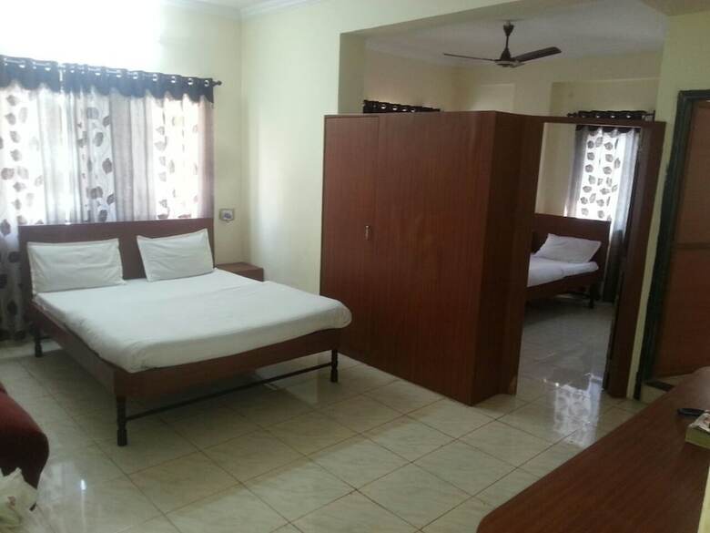 Hotel Dhruv Palace