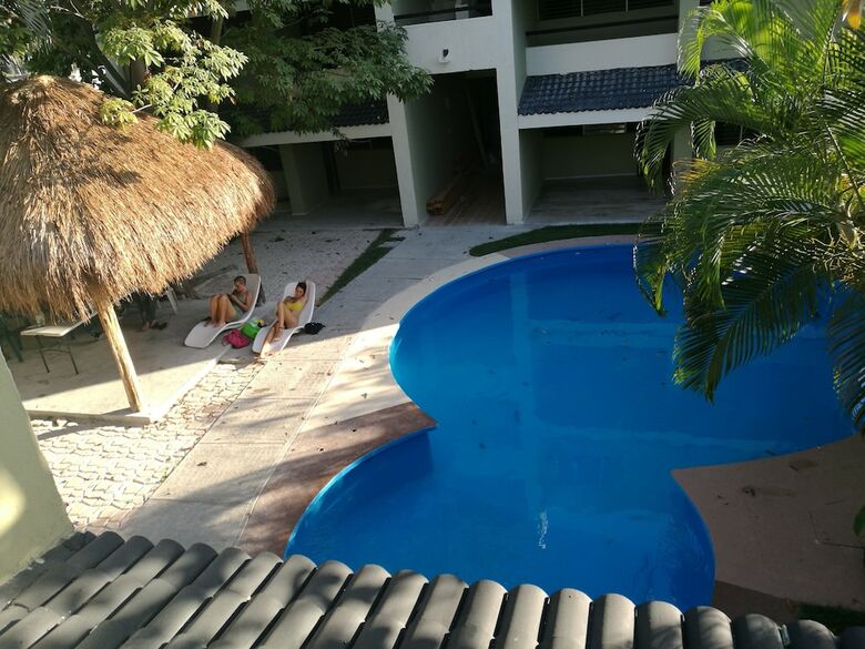 Hostal Deja Hostel Suites