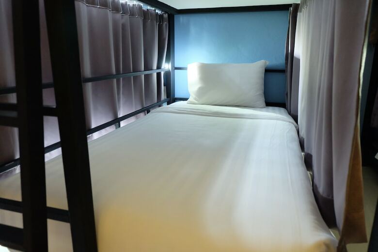 Hostal Airport Hostel Phuket