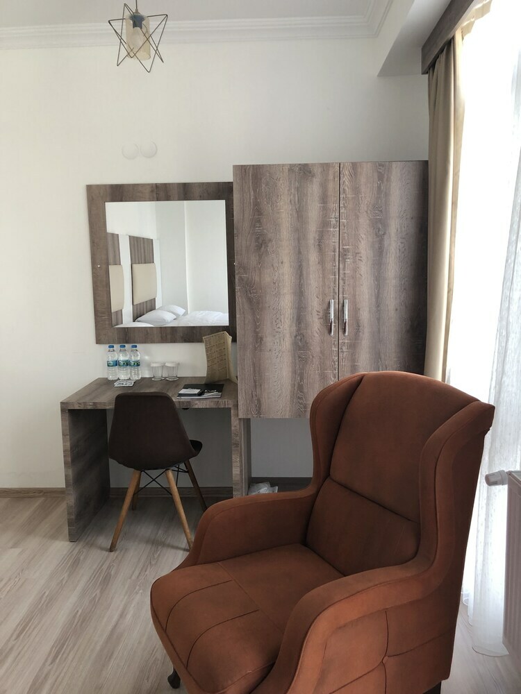 Bed & Breakfast Line Suite Hotel