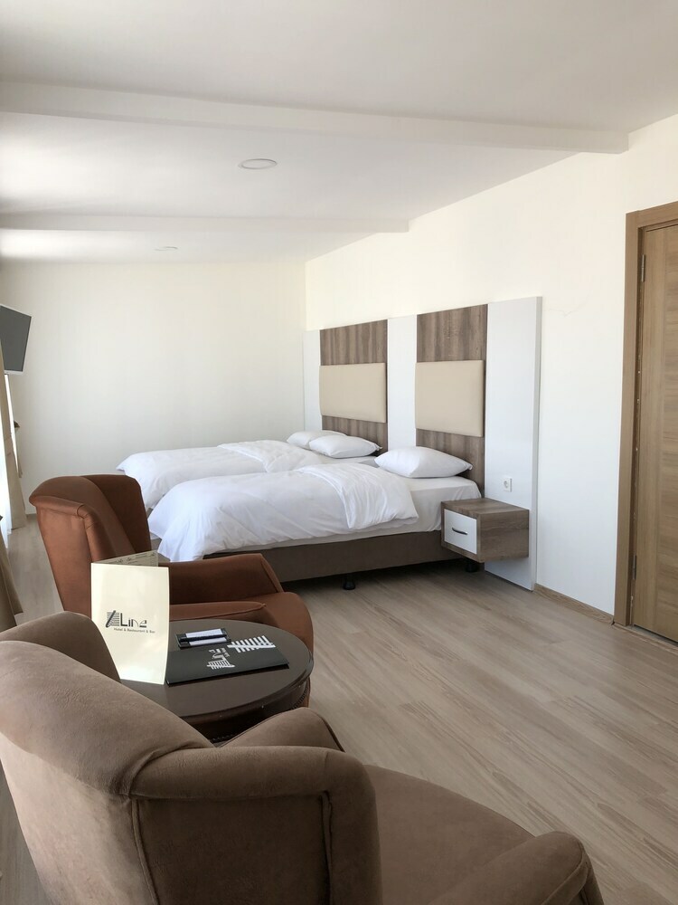 Bed & Breakfast Line Suite Hotel