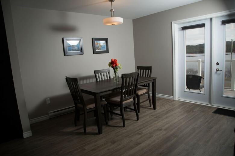 Apartamentos The Killick Inn & Suites