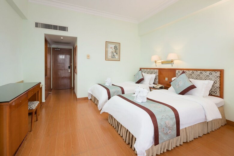 Xinyuan Hot Spring Hotel