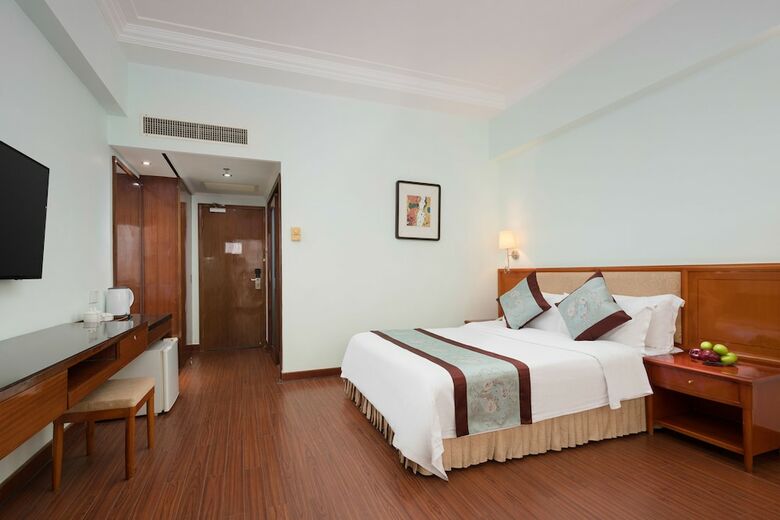 Xinyuan Hot Spring Hotel