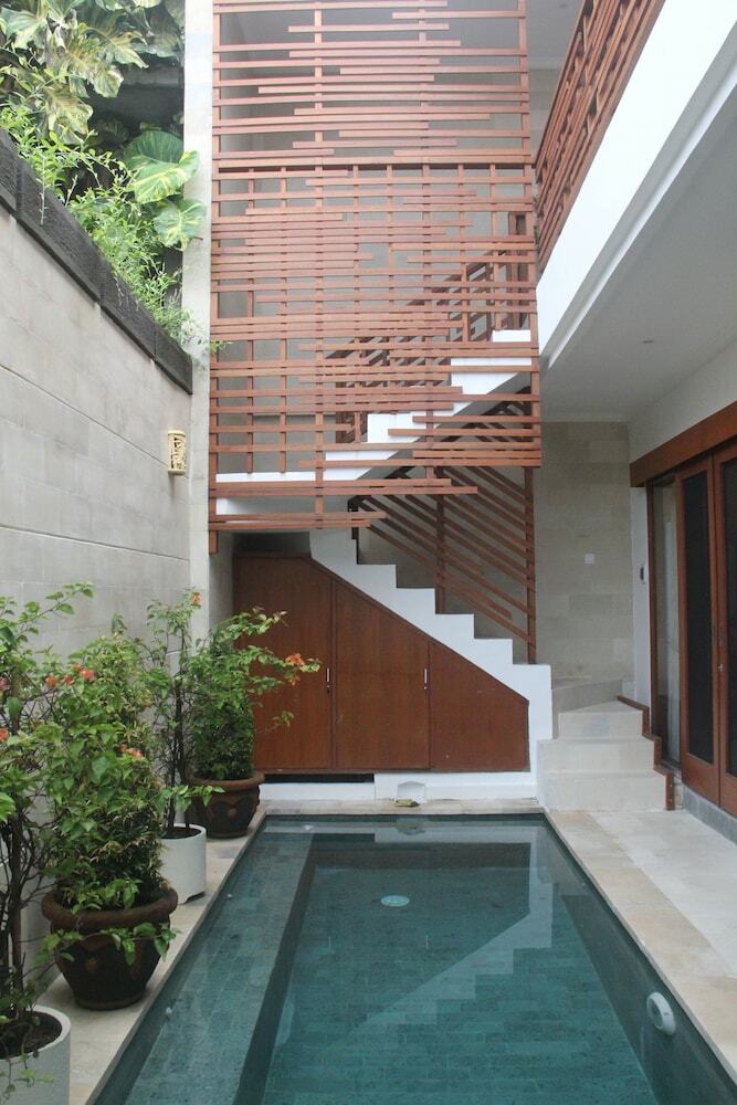 Green Studio Apartment Seminyak