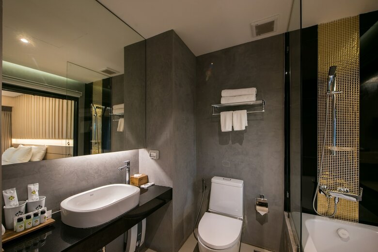 Nadee 10 Resort & Hotel