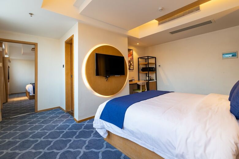 Shenzhen Flight One Hotel