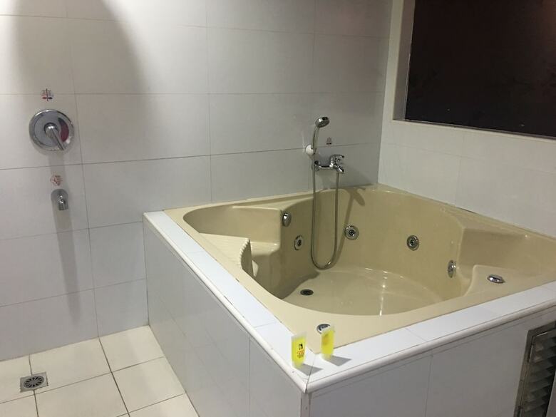 Hotel Sogo Roxas Blvd