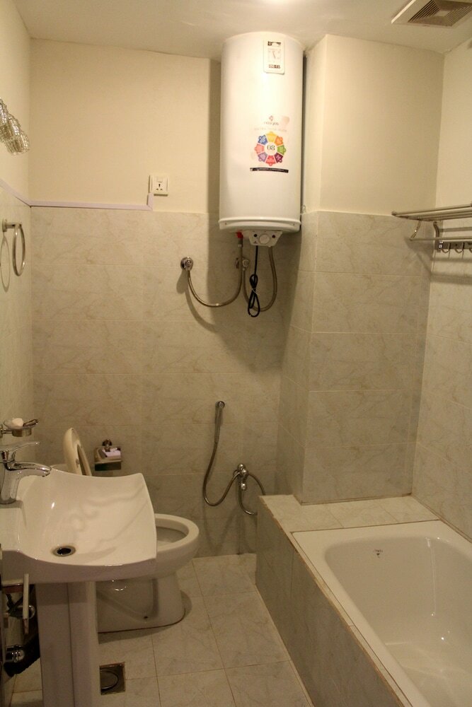 Hotel Luxes Inn