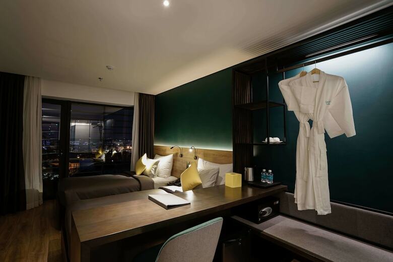 Satya Hotel
