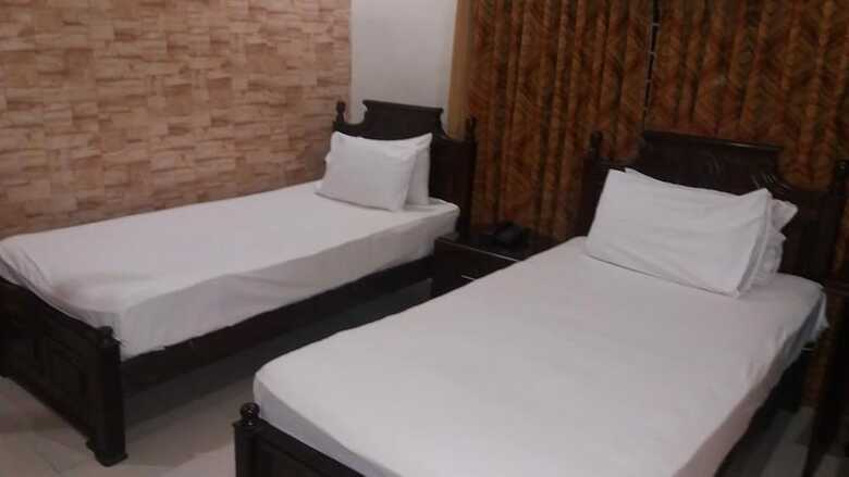 Hotel Larish Residency