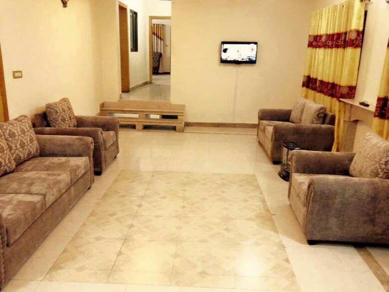 Hotel Larish Residency