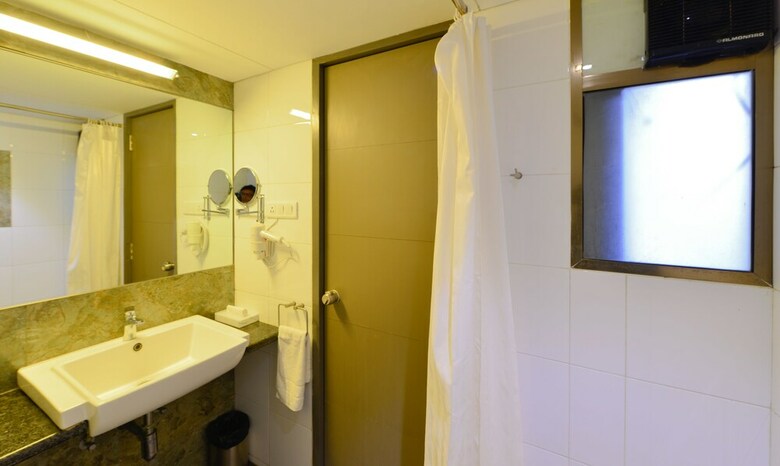 Hotel Treebo Swastik