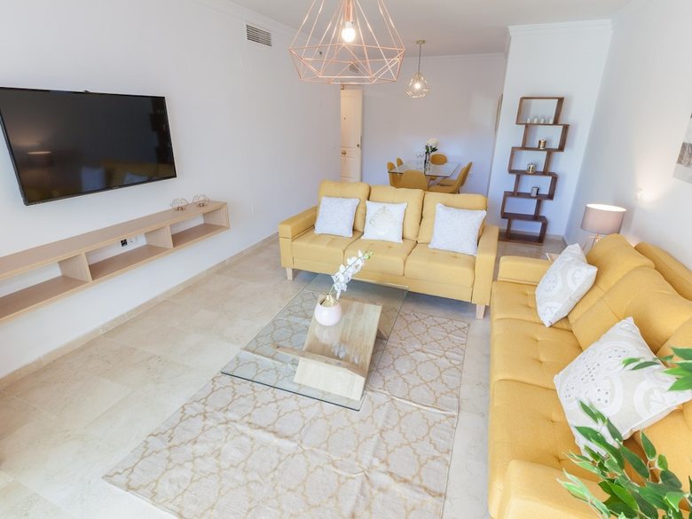 Contemporary Central Apartment
