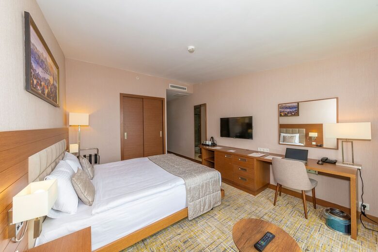 Elotte Palace Hotel