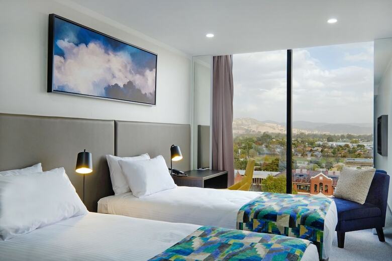 Mantra Albury Hotel
