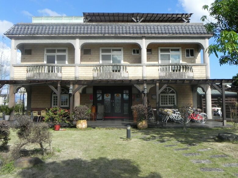 Zhuyuan Ju B&B